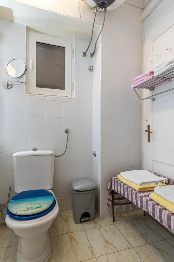 Bed & Breakfast Buza House *